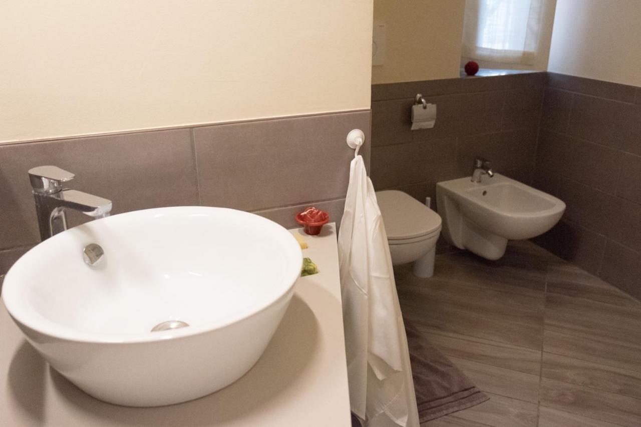 Bilocale Vicino Stazione Cir 00015 Apartamento